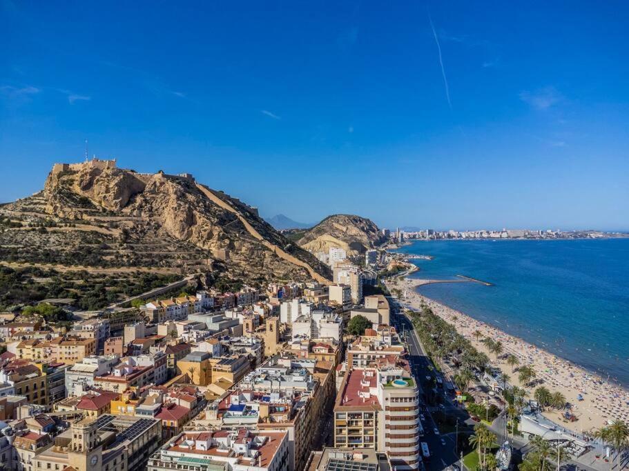 Marieta Apartment By The Castle With Ac Аліканте Екстер'єр фото